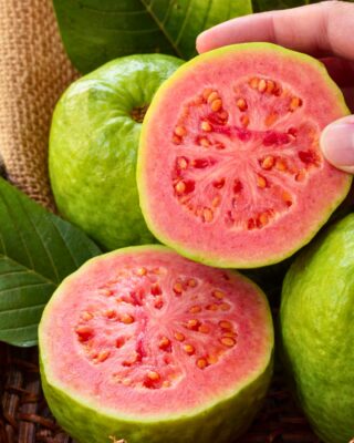 Four Groups of People Who Should Limit Guava Consumption for Better Health