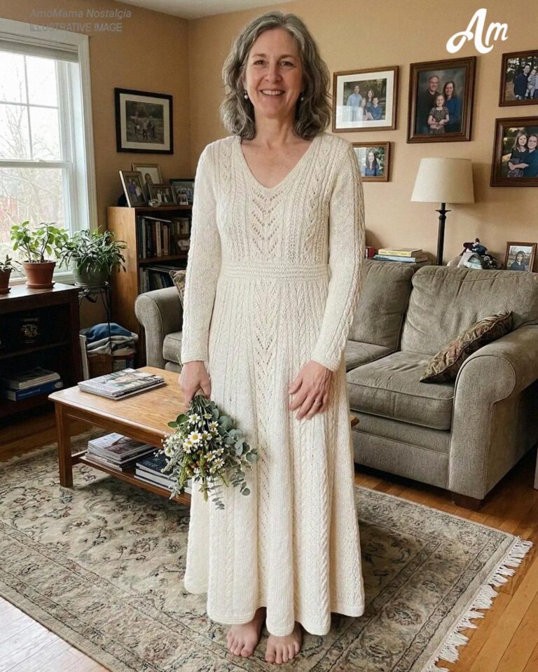 I Knitted My Wife’s Wedding Dress for Our Vow Renewal – When Guests Started Laughing at the Reception, She Took the Microphone and the Entire Room Fell Silent