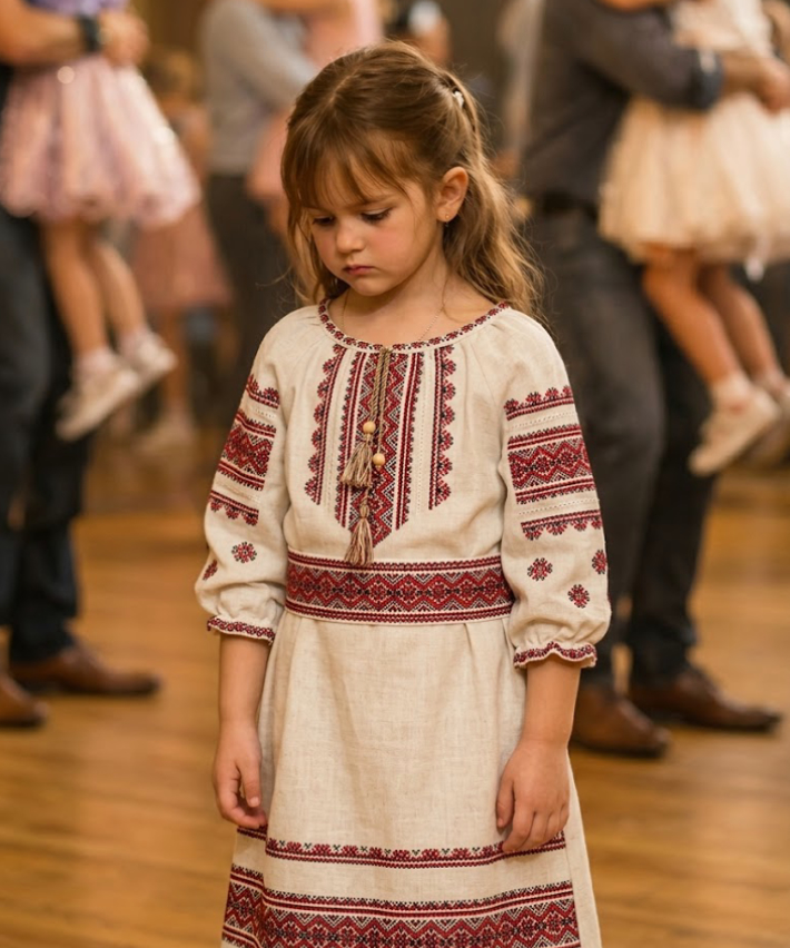 Schoolchildren made fun of a 7-year-old girl just because her father couldn’t make it to the father-daughter party.