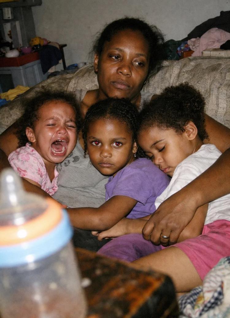 “He Left His Daughters Behind—15 Years Later, He Came Back to Explain Why”