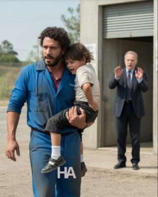 A MECHANIC LOST EVERYTHING TO SAVE A LITTLE GIRL. BUT THE NEXT MORNING, FIVE LUXURY CARS SURROUNDED HIS HOUSEA MECHANIC LOST EVERYTHING TO SAVE A LITTLE GIRL. BUT THE NEXT MORNING, FIVE LUXURY CARS SURROUNDED HIS HOUSE