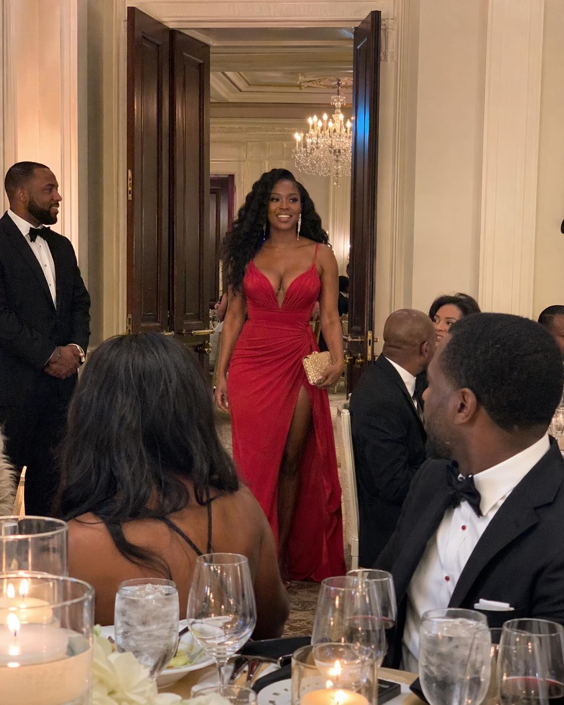 My husband bu:rned my only decent dress so I couldn’t attend his promotion party. – Stories Trends