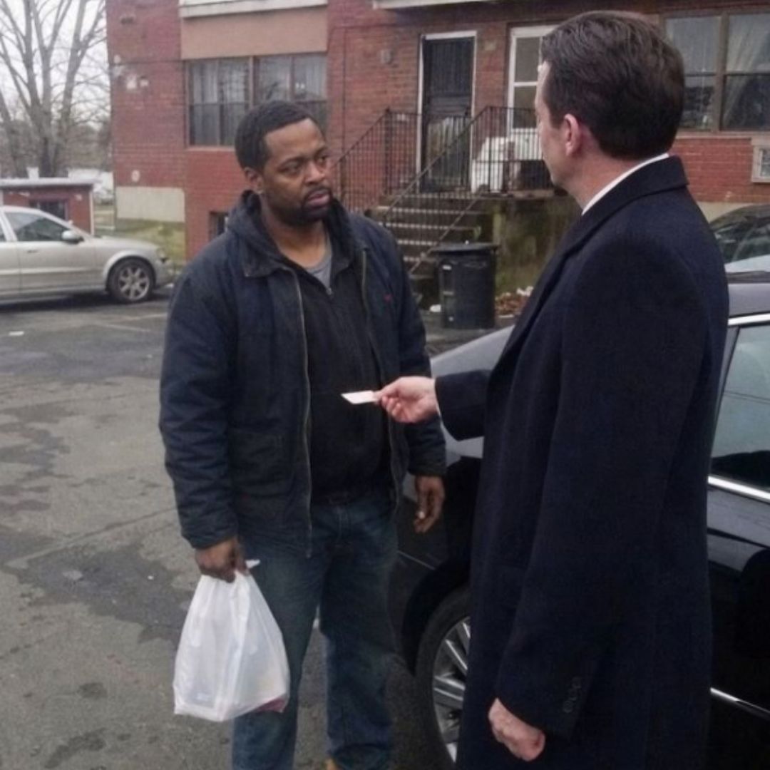 A Broke Newark Dad’s Kindness Brought a Stranger to His Door