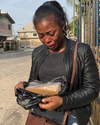 As I walked out of my in-laws’ house with nothing, my father-in-law handed me a trash bag and said, “Take this out on your way.” but when I opened it at the gate… my hands started shaking.